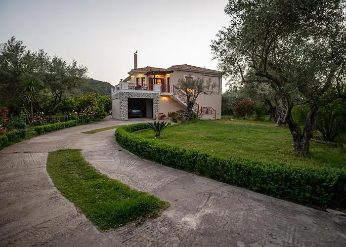 Luxury Rustic Villa Mountain View